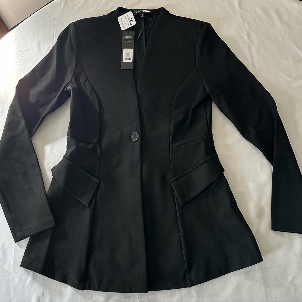 Fashion Nova Blazer & Pant Set - Picture 3 of 10